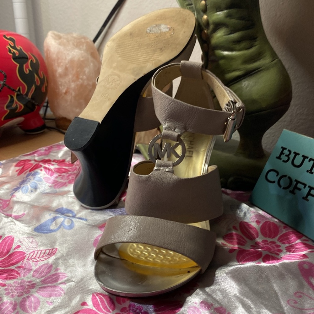 Michael kors size 6 - Picture 4 of 6